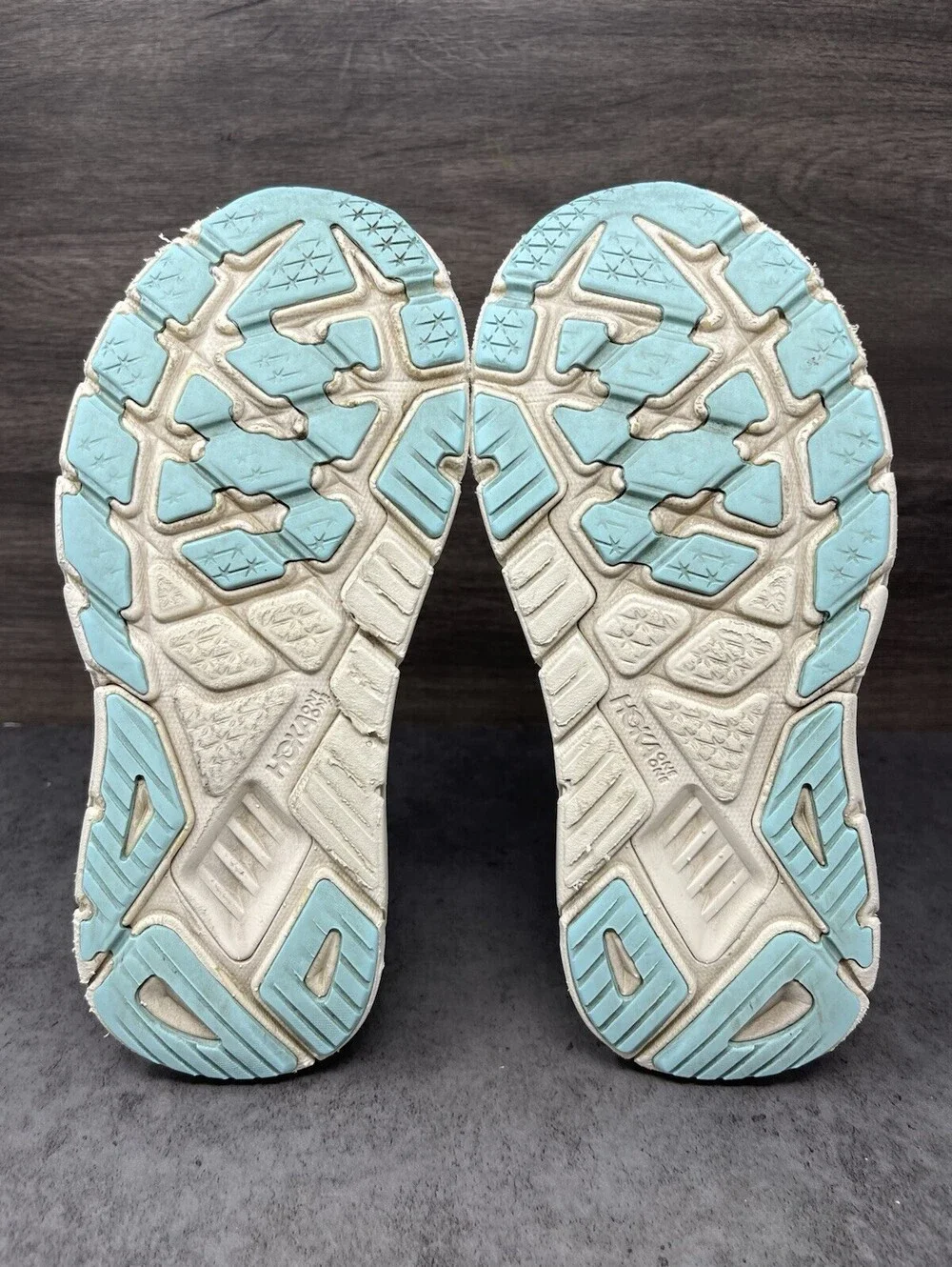 HOKA Clifton 8 Womens Size 6 B Eggnog Shifting Sand Running Walking Shoes